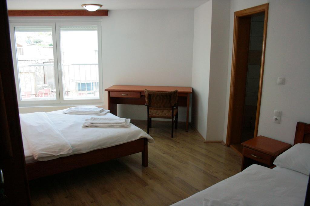 Hotel Bagaric -Ispod Brda Ukazanja Adress Kraljice Mira 56 Bijakovci Medugorje מראה חיצוני תמונה